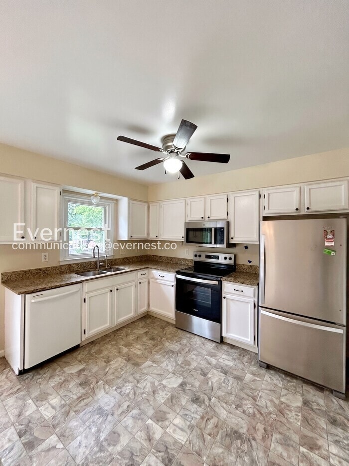Building Photo - 11406 Wentworth Ct