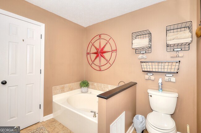 Building Photo - 377 E River Bend Dr