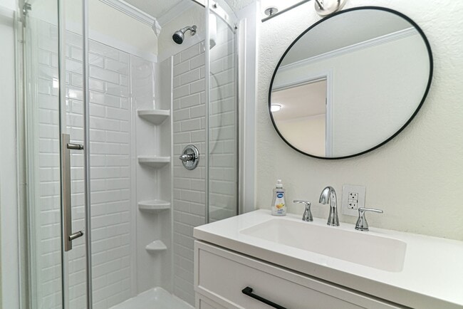 Building Photo - Charming Renovated Home on Acreage — Minutes from Town