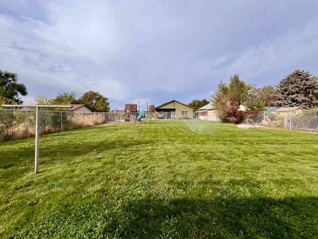 Building Photo - c1522