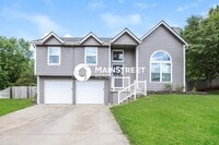 Building Photo - 4 Bedroom Pet-Friendly Home in De Soto, KS with Main Street Renewal