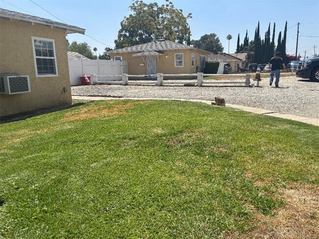 Primary Photo - 17387 Merrill Ave
