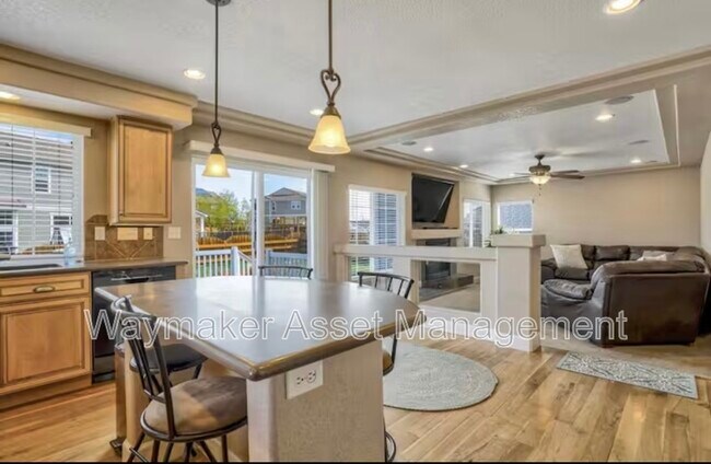 Building Photo - 10904 Cascading Spring Cir