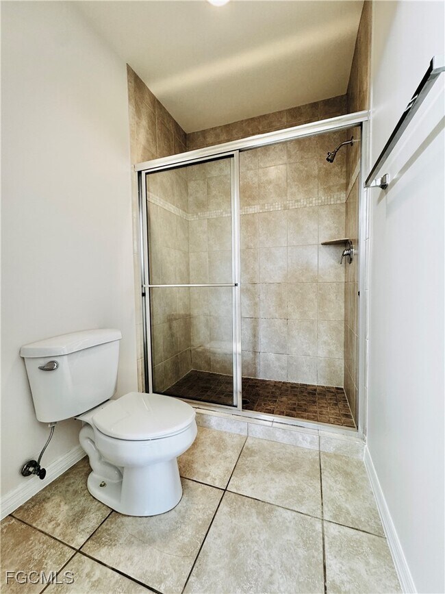 Building Photo - 10010 Maddox Ln