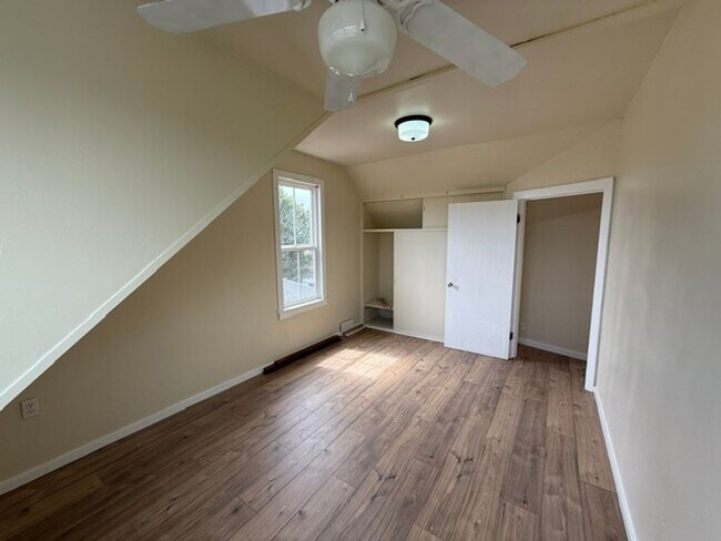 Building Photo - 1524 Sheridan Ave