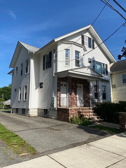 Primary Photo - 60 Auburn St