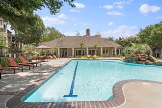 Building Photo - 2400 Spring Rain Dr