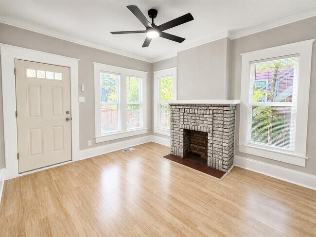 Building Photo - 514 E 38th St