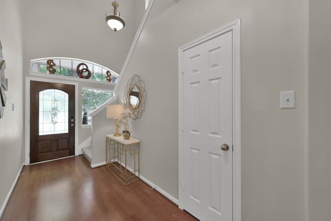 Building Photo - 15 Aquiline Oaks Pl