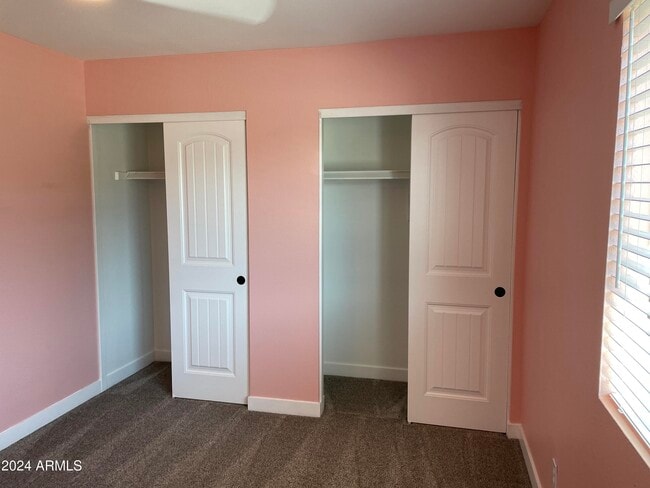 Building Photo - 4322 W Sandra Cir