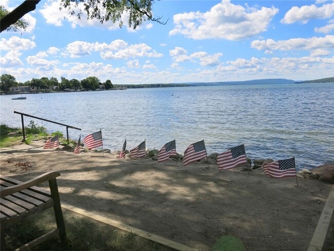 Building Photo - 245 Roseland Ln