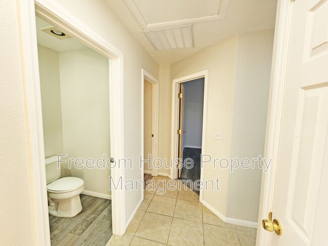 Building Photo - 1381 Ogallala St