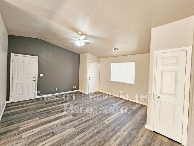 Building Photo - 1381 Ogallala St