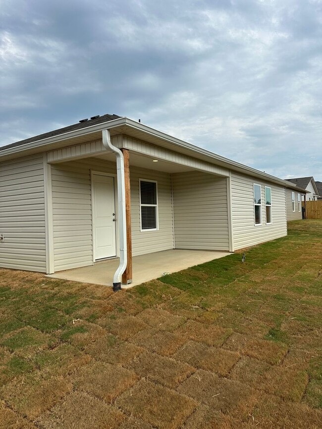 Building Photo - 175 Buckhorn Ln