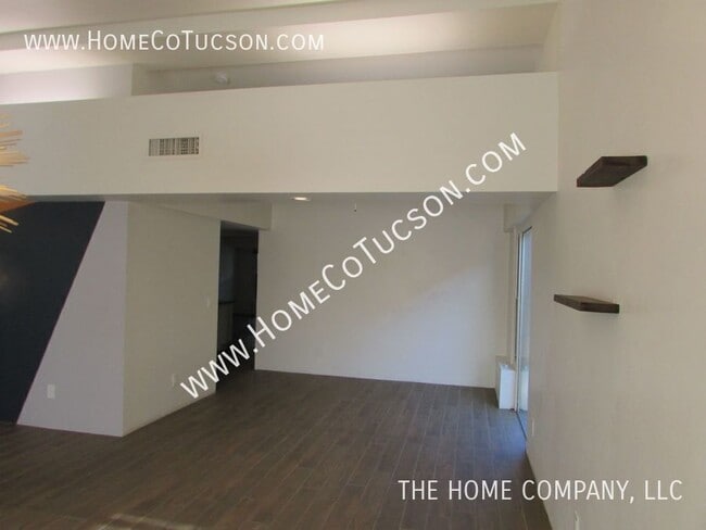 Building Photo - 3668 N Royal Prince Ct