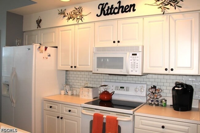 Building Photo - 16625 Lake Cir Dr