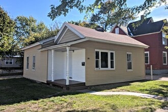 Building Photo - 1230 Spring St
