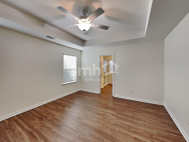 Building Photo - 227 Ivy Brook Dr