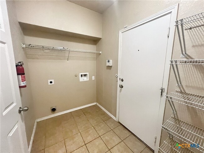 Building Photo - 525 Tom Kemp Dr