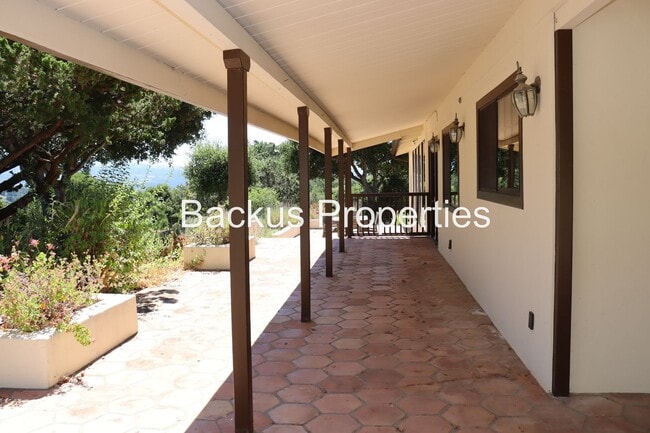 Building Photo - 11585 McCarthy Rd