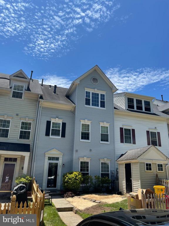 Building Photo - 831 Herring Creek Ct