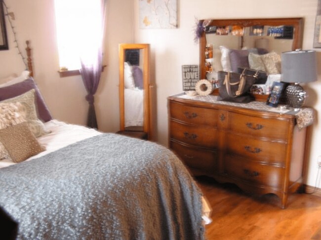 Building Photo - 128 Waller Ave