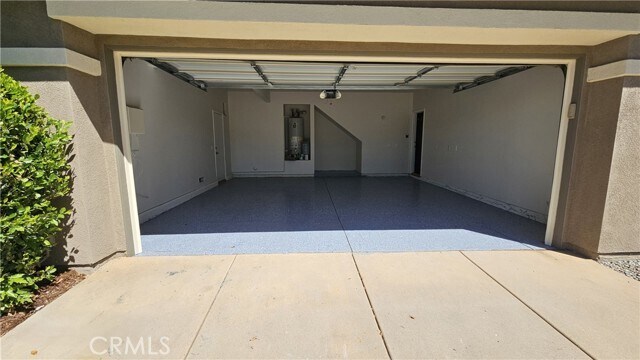 Building Photo - 1727 Long Dr