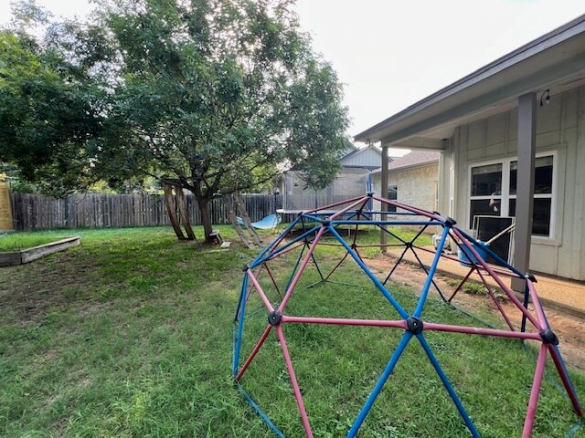 Building Photo - 610 Lupine Ln