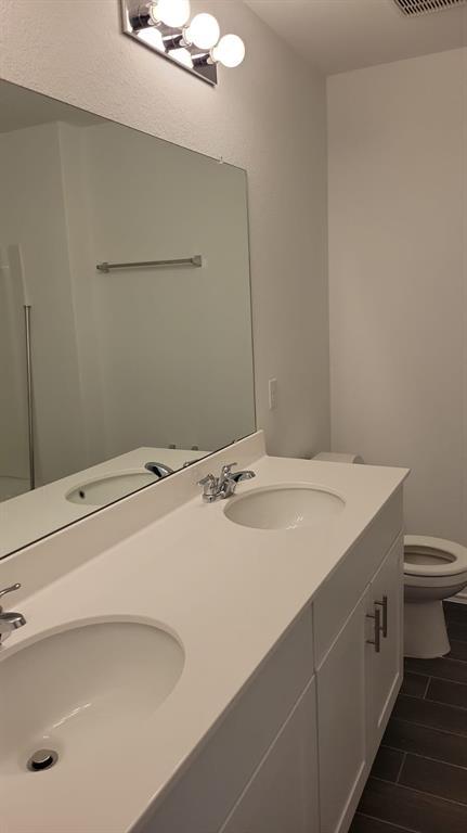 Building Photo - 541 Pickrell Lp