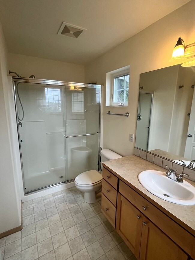 Building Photo - 3 Story, Large Home, Next to a Park with V...