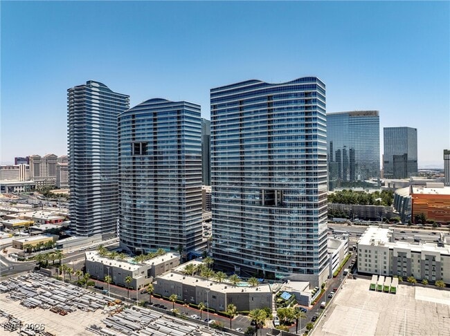 Building Photo - 4525 Dean Martin Dr