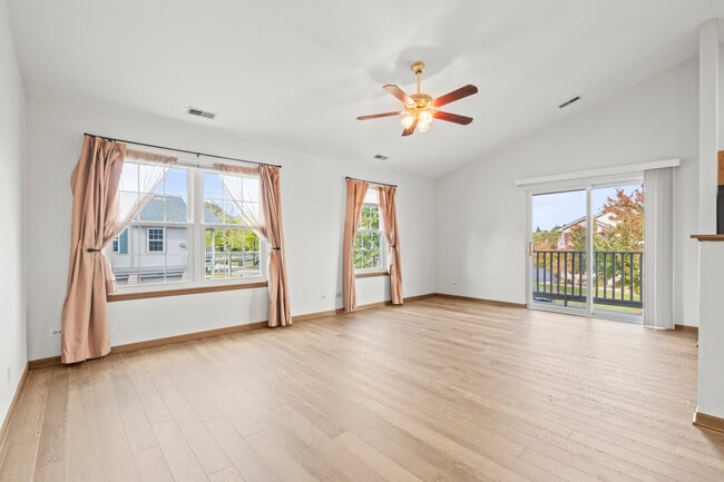 Building Photo - 7059 S Stratton Ln
