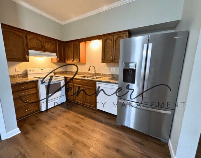 Building Photo - 3538 NE Independence Ave