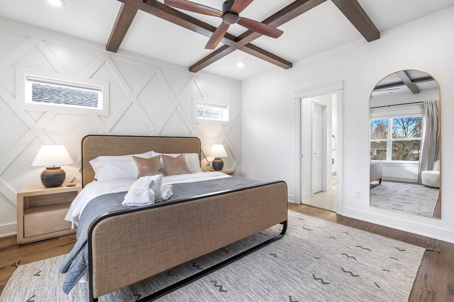 Building Photo - 109 NW Ozark Wy