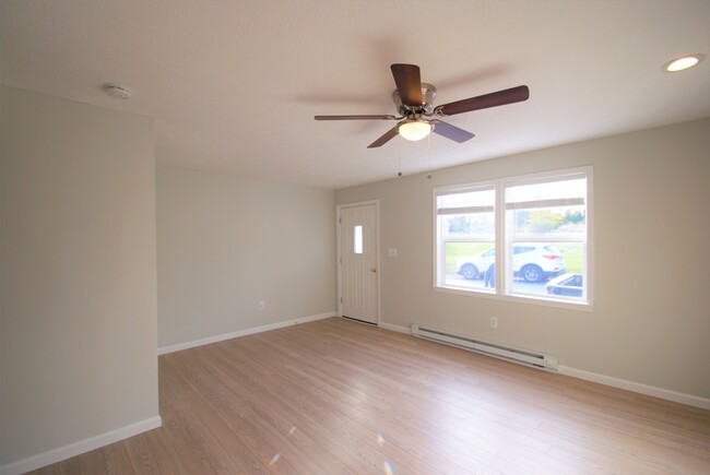 Front door/living room - 658 Capon St