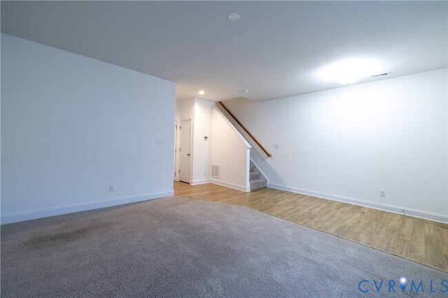 Building Photo - 6932 Leire Ln