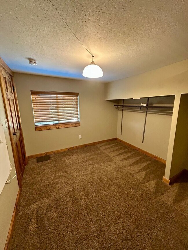 Building Photo - 8230 WA-903