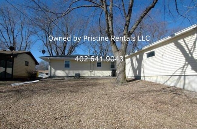 Building Photo - 1260 Sunrise Dr