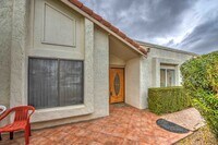 Building Photo - Perfect home for enjoying your winter in Arizona.  2 bed 2 bath on the 14th fairway of Heron Lake...