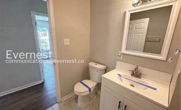 Building Photo - 3002 Sonya Dr NW