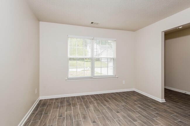 Building Photo - 6734 Brookfield Way