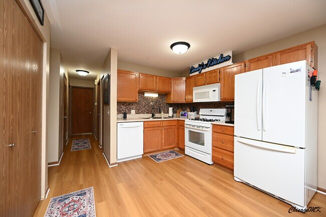 Building Photo - 340 Woodridge Cir