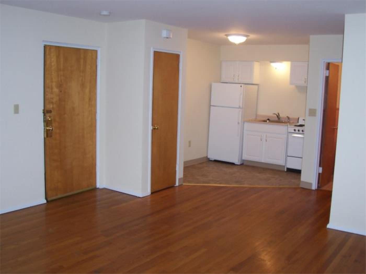 Building Photo - 545 Howell Ave