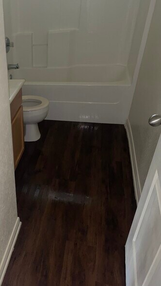 Building Photo - 416 Brittney Way