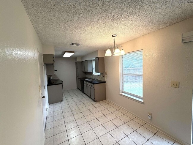 Building Photo - 4830 Lovers Ln