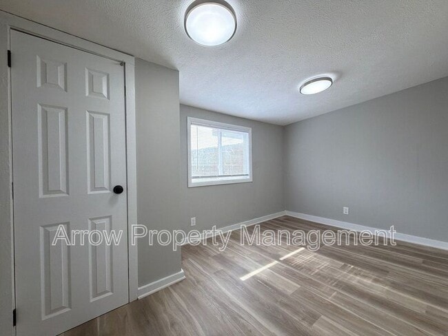 Building Photo - 4825 Fremont St