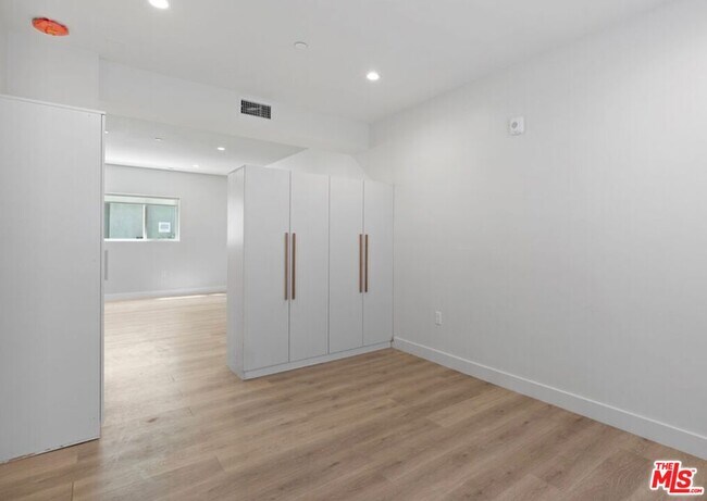 Building Photo - 2336 Westwood Blvd