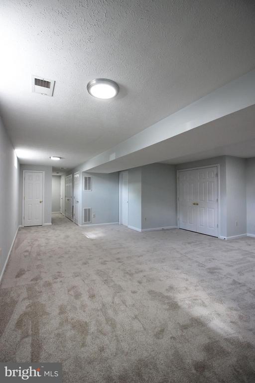 Building Photo - 243 Winter Walk Dr