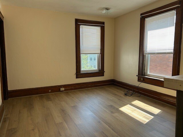 Living room - 187 N Fairview St