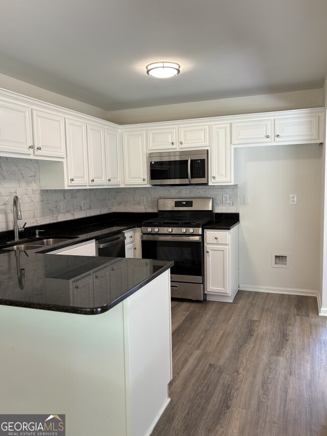 Building Photo - 95 Prestwick Ln